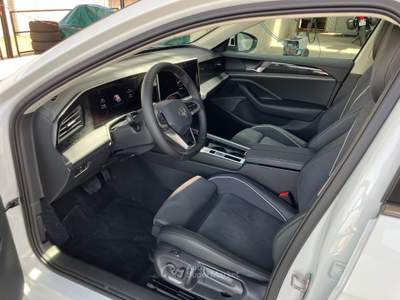 Volkswagen Passat 1.5 tsi ehybrid business 204cv dsg Bianco usata Assago