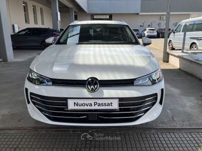 Volkswagen Passat 1.5 tsi ehybrid business 204cv dsg Bianco usata Assago