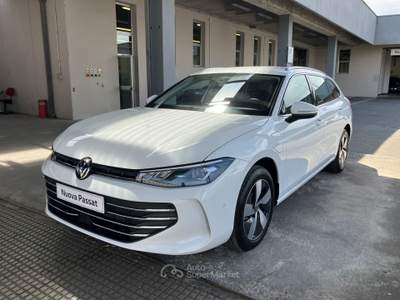 Volkswagen Passat 1.5 tsi ehybrid business 204cv dsg Bianco usata Assago