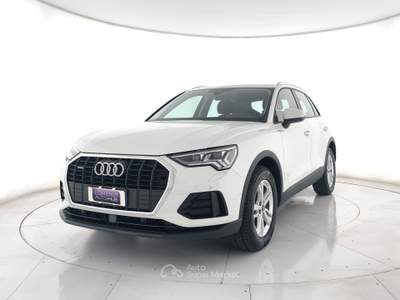 Audi Q3 Q3 40 2.0 tdi business quattro 200cv s-tronic acc+matrix Bianco usata Ghedi