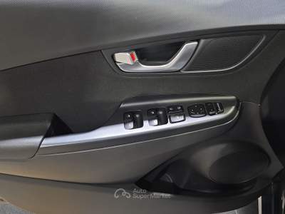 Hyundai Kona  1.6 gdi hev xline safety pack 2wd 141cv dct Grigio usata Firenze