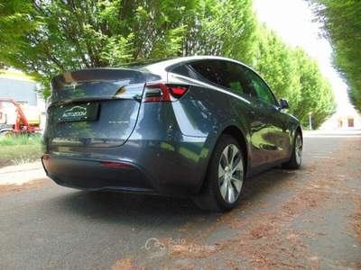 Tesla Model Y Model Y Long Range AWD Grigio usata Sant'Ilario d'Enza
