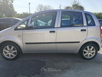 Fiat Idea Idea 1.4 Dynamic Gpl Grigio usata Striano