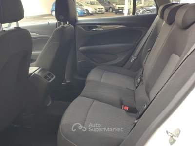 Opel Insignia ecoTEC S&S Sports Tourer Business Bianco usata MONOPOLI