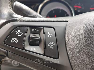 Opel Insignia ecoTEC S&S Sports Tourer Business Bianco usata MONOPOLI