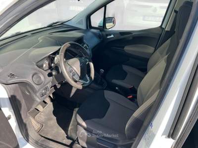 Ford Tourneo Courier S&S Plus Bianco usata Pisa