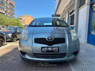 Toyota Yaris 5 porte Sol Grigio usata Andria
