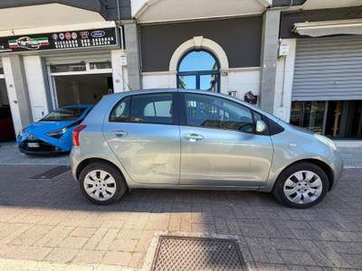 Toyota Yaris 5 porte Sol Grigio usata Andria