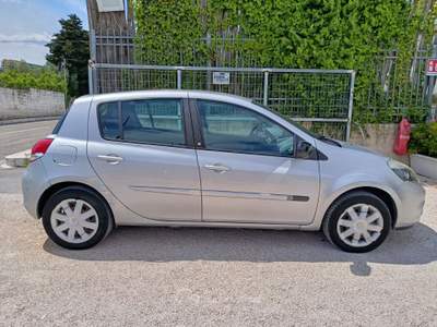 Renault Clio 5 porte Dynamique Argento usata Altamura