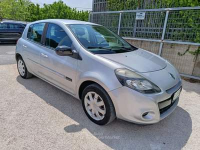 Renault Clio 5 porte Dynamique Argento usata Altamura