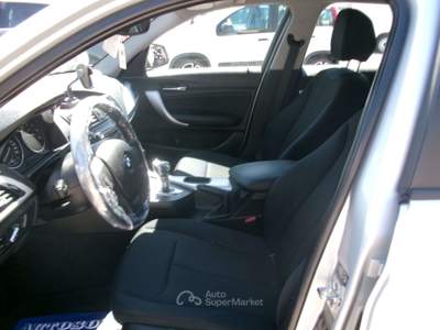 BMW Serie 1 118d 118 SERIE 1 118D 2.0 143CV E5 URBAN *AUTOMATICA* 94000 KM CERTIFICATI Argento usata Giugliano in Campania