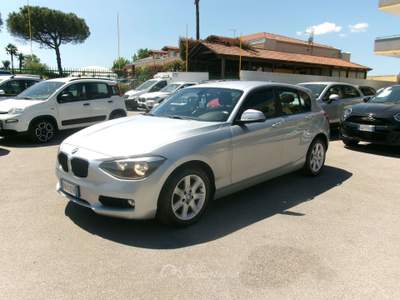 BMW Serie 1 118d 118 SERIE 1 118D 2.0 143CV E5 URBAN *AUTOMATICA* 94000 KM CERTIFICATI Argento usata Giugliano in Campania