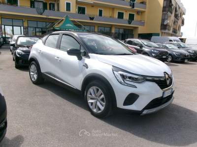 Renault Captur CAPTUR 1.0 TCE GPL DI SERIE 100cv INTENS 98000 KM Bianco usata Giugliano in Campania