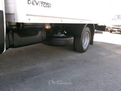 Iveco Daily 35C14 2.3 140CV E6D BOX+PEDANA PASSO 3450 7 PEDANE Bianco usata Giugliano in Campania