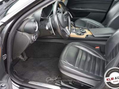 Alfa Romeo Giulia 2.2 Turbodiesel 180 CV AT8 Super + Garanzia Nero usata Roma