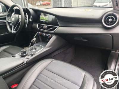 Alfa Romeo Giulia 2.0 Turbo 200 CV AT8 Super Nero usata Roma
