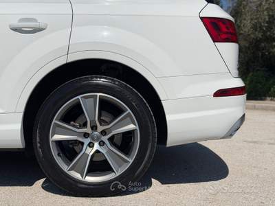 Audi Q7 218 CV ultra quattro tiptronic spo Bianco usata San Vito dei Normanni