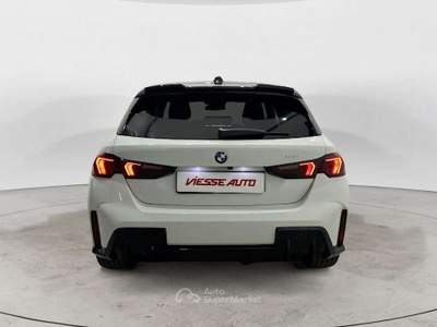 BMW Serie 1 120 120 Serie 1 F70 48V MSport Pro auto Bianco usata Milano