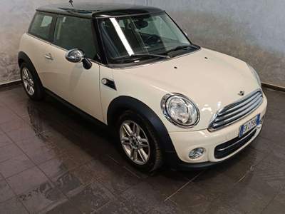 MINI 1.5 Cooper D Hype 5 MINI COOPER D NEOPATENTATI Beige usata Cornaredo