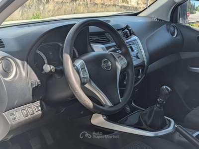 Nissan Navara Navara III 2016 2.3 dci d.cab Visia 4wd 163cv my19 Bianco usata Deruta