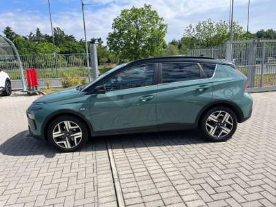 Hyundai Bayon 1.0 T-GDI 48V 100cv Xclass Verde usata Milano