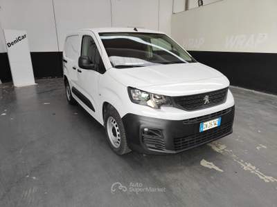 Peugeot Partner L1 BlueHDi 130cv Premium 1000kg Bianco usata Milano