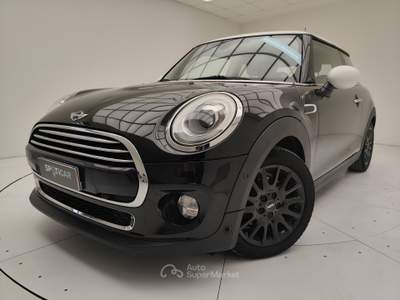 MINI Cooper IV F54-F55-F56-F57 1.5 Cooper Seven 3p auto Nero usata Erba