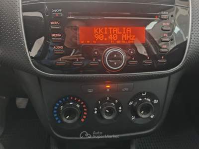 Fiat Grande Punto Punto 5p 1.4 natural power Actual 77cv Grigio usata Striano