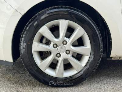 Hyundai i20 Hyundai i20 1.2 Gpl 77cv Bianco usata Giugliano in Campania