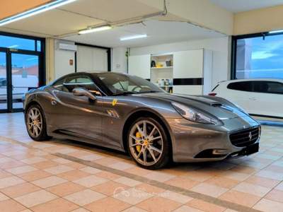 Ferrari California 4.3cc carboceramica/tetto nero 460cv Grigio usata Castelnuovo Calcea