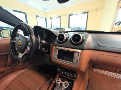 Ferrari California 4.3cc carboceramica/tetto nero 460cv Grigio usata Castelnuovo Calcea