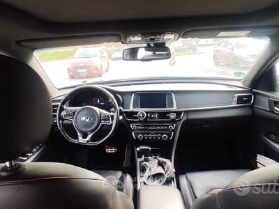 Kia Optima un proprietario meccanica ok  bollo 2027 compreso 4gomme estive Nero usata ranica