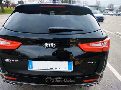 Kia Optima un proprietario meccanica ok  bollo 2027 compreso 4gomme estive Nero usata ranica
