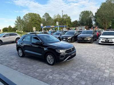 Volkswagen T-Roc 1.0 TSI RESTYLING ANCHE PER NEOPATENTATI Nero usata Russi