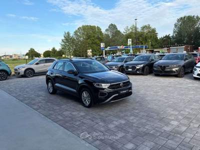 Volkswagen T-Roc 1.0 TSI RESTYLING ANCHE PER NEOPATENTATI Nero usata Russi