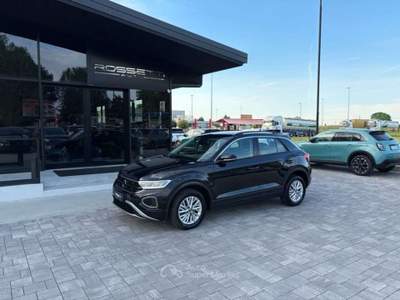 Volkswagen T-Roc 1.0 TSI RESTYLING ANCHE PER NEOPATENTATI Nero usata Russi