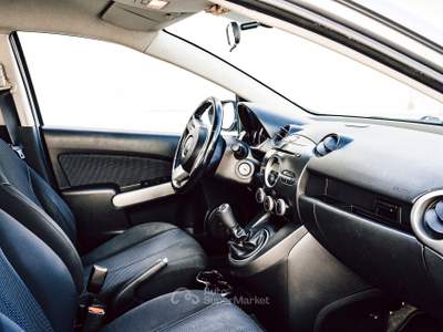 Mazda 2 Affidabile, sempre in box, unico proprietario, non fumatore Grigio usata Voghera
