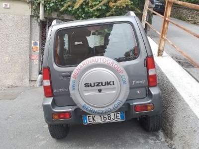 Suzuki Jimny non fumatore ricoverata in box Grigio usata genova
