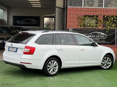 Skoda Octavia SCR 115 CV DSG Style Bianco usata Fontanella