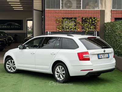 Skoda Octavia SCR 115 CV DSG Style Bianco usata Fontanella