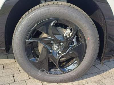 Alfa Romeo Junior 1.2 145 CV Hybrid eDCT6 Sprint Bianco usata Cittadella