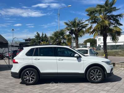 Volkswagen Tiguan SCR DSG FINANZIABILE Bianco usata Manzano