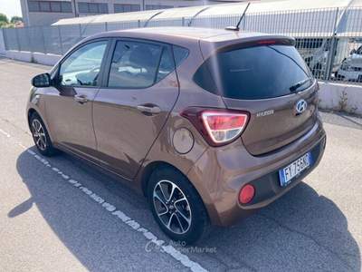 Hyundai i10 Tech A/T Marrone usata Maserà di Padova