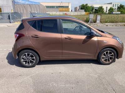 Hyundai i10 Tech A/T Marrone usata Maserà di Padova