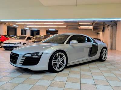 Audi R8 v8 coupè quattro r tronic carbonio/nappa Argento usata Castelnuovo Calcea