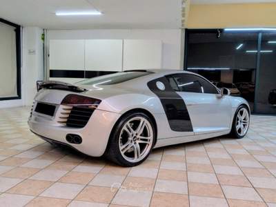 Audi R8 v8 coupè quattro r tronic carbonio/nappa Argento usata Castelnuovo Calcea