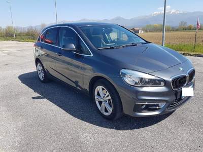 BMW Serie 2 Active Tourer 220d Sempre garage, non fumatore Grigio usata Rieti