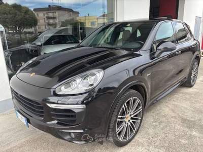 Porsche Cayenne Cayenne  3.0D 250Cv tiptronic PLATINUM EDITION Nero usata Cavarzere