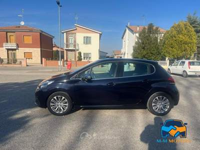 Peugeot 208 208 5p 1.2 puretech Allure s&amp;s 82cv neopatentati Nero usata ferrara