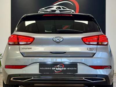 Hyundai i30 iMT 48V 5 porte Prime Argento usata Rimini